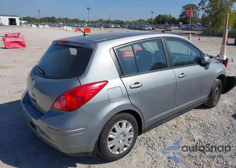 2010 Nissan Versa 1.8S z USA, uszkodzony, nr VIN 3N1BC1CP2AL412099